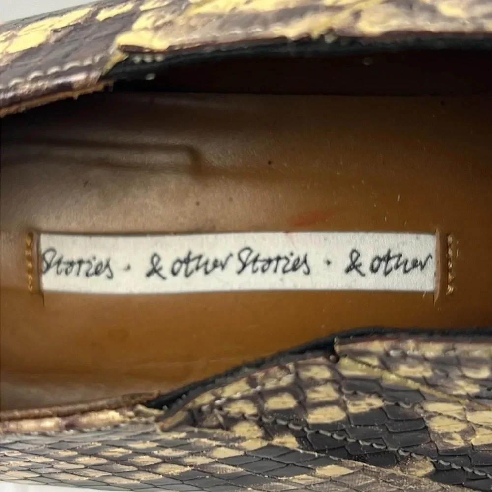 & Other Stories Snakeskin Pointed Toe Ankle Chelsea Bootie Stacked Heel Size 7 - Picture 12 of 13